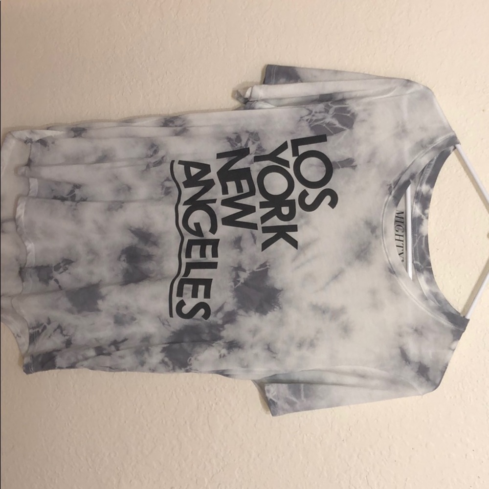 Flowy women's shirt